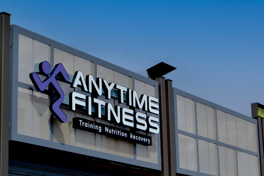 More Photos Of 4685-4705 Centennial Blvd, Colorado Springs Freestanding For Lease