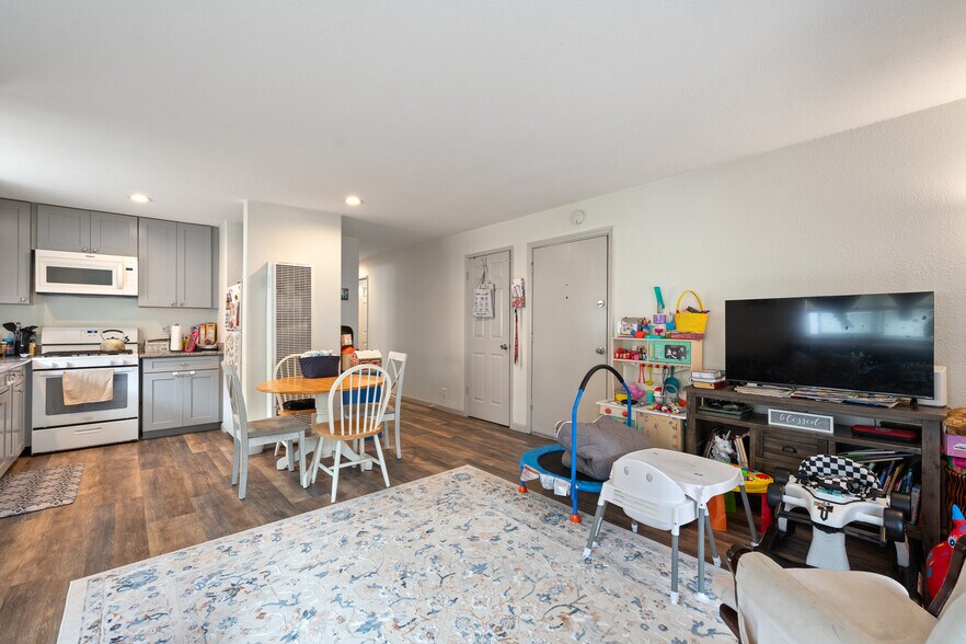 More Photos Of 124 Louisiana St, Vallejo Apartments For Sale