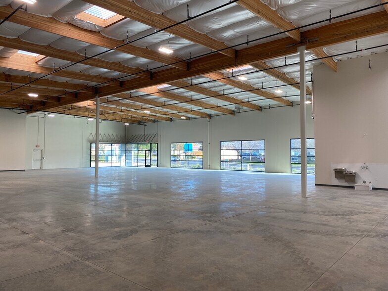 More Photos Of 11201 Sun Center Drive, Rancho Cordova Showroom For Lease