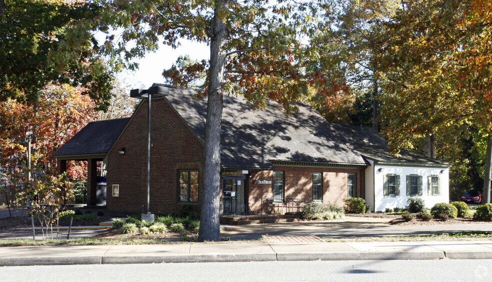 More Photos Of 1186 Jamestown Rd, Williamsburg Bank For Lease
