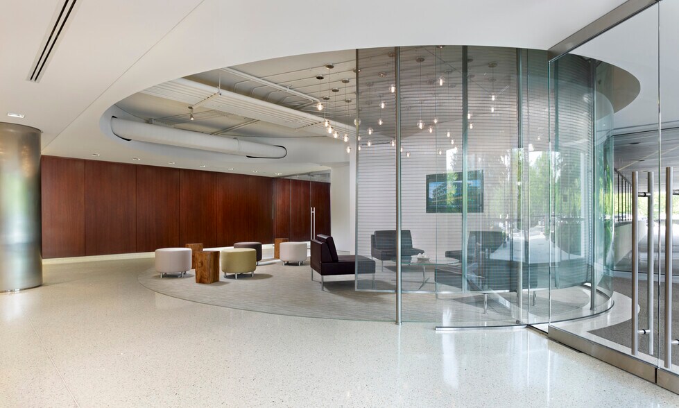 More Photos Of 100 Matsonford Rd, Radnor Unknown For Lease