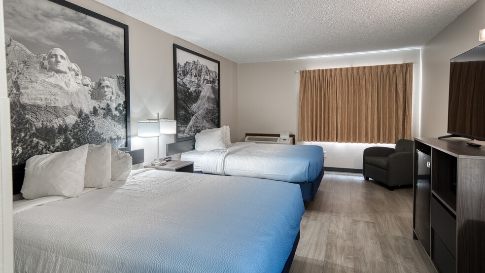 More Photos Of 2600 Whitewood Service Rd, Sturgis Hotel For Sale