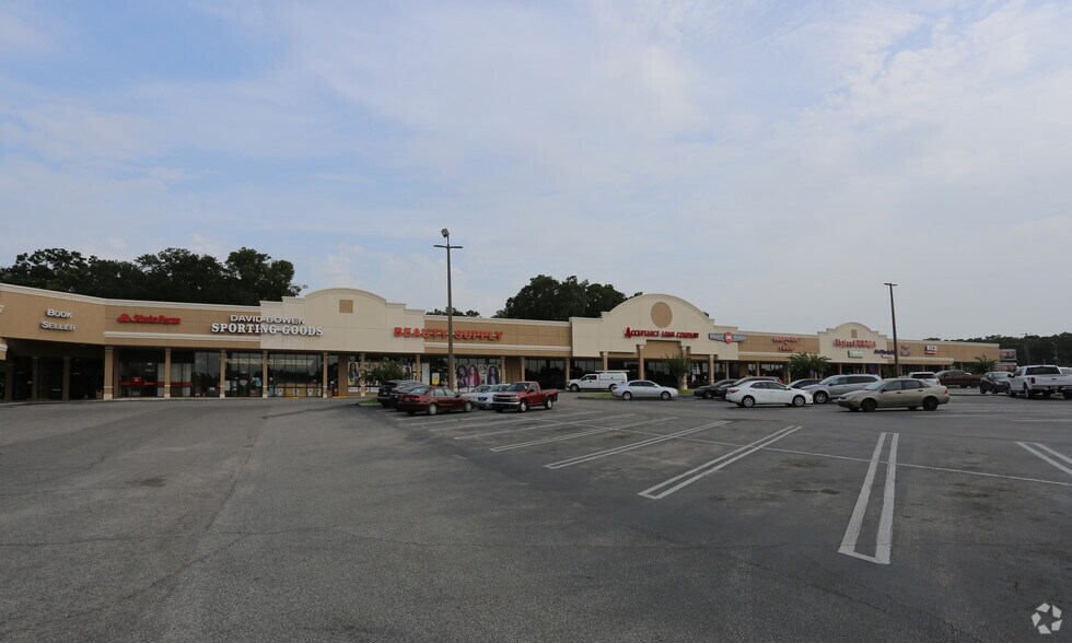Primary Photo Of 3968 Government Blvd, Mobile Unknown For Lease