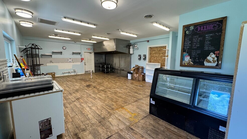 More Photos Of 3001 Moyer Rd, Hellertown Restaurant For Lease