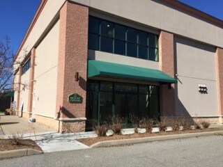 More Photos Of 100 Tolland Tpke, Manchester Storefront Retail Office For Lease
