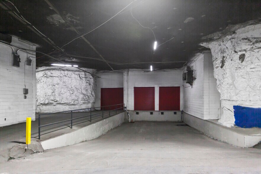 More Photos Of 3101-3150 Mercier St, Kansas City Warehouse For Lease