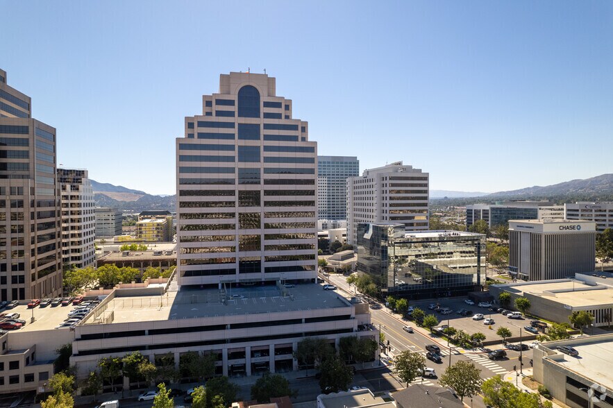 More Photos Of 550 N Brand Blvd, Glendale Office For Lease
