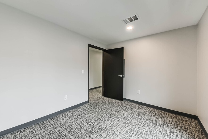 More Photos Of 4608 Nolda St, Houston Office For Lease