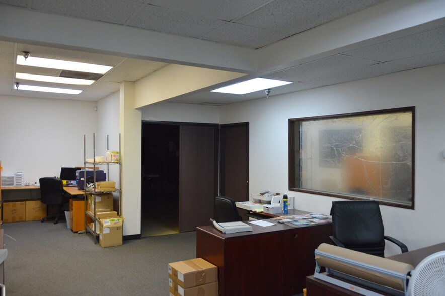 More Photos Of 13201 Barton Cir, Santa Fe Springs Service For Lease