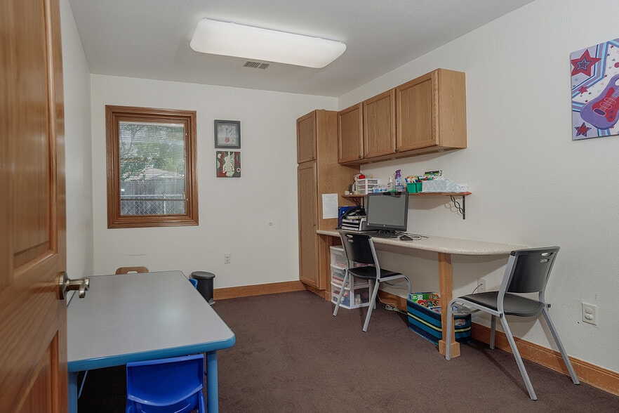 More Photos Of 26407 Oak Ridge Dr, Spring Medical For Sale