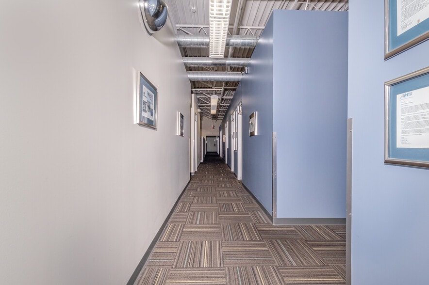 More Photos Of 5546 Fair Ln, Fairfax Office For Lease