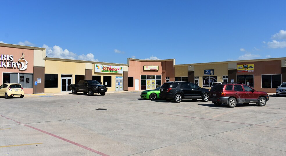 More Photos Of 6600 N Val Verde Rd, Donna Storefront Retail Office For Lease