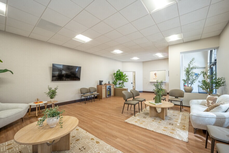 More Photos Of 3795 Boynton Beach Blvd, Boynton Beach Medical For Lease