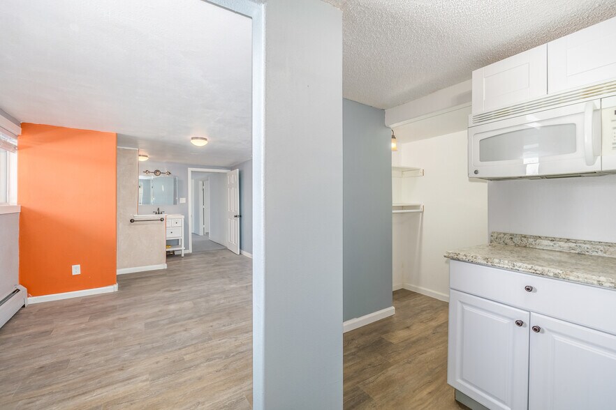 More Photos Of 8221 Bradburn Dr, Westminster Office For Sale