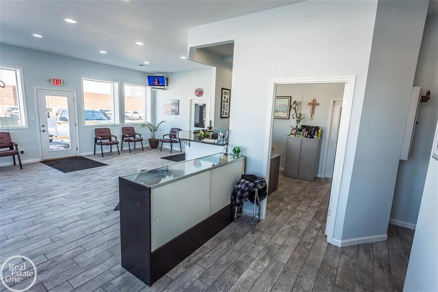 More Photos Of 3519 Military St, Port Huron Industrial For Sale