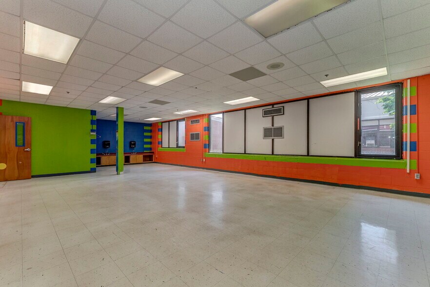 More Photos Of 13 Rome Rd SW, Cave Spring Coworking Space