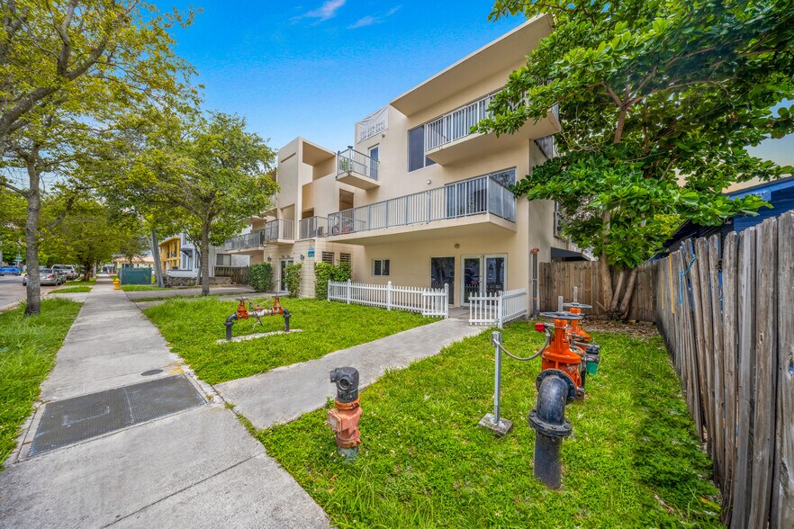 More Photos Of 1553 SW 2nd St, Miami Apartments For Sale