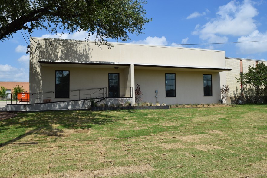 More Photos Of 9140 Premier Row, Dallas Distribution For Sale