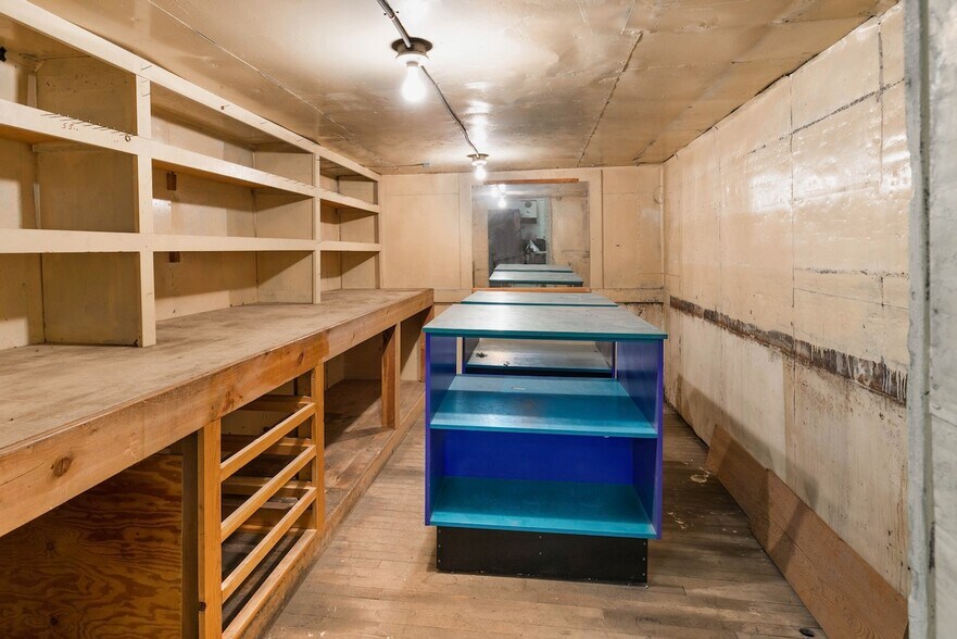 More Photos Of 313 N Main St, Ellensburg General Retail For Sale