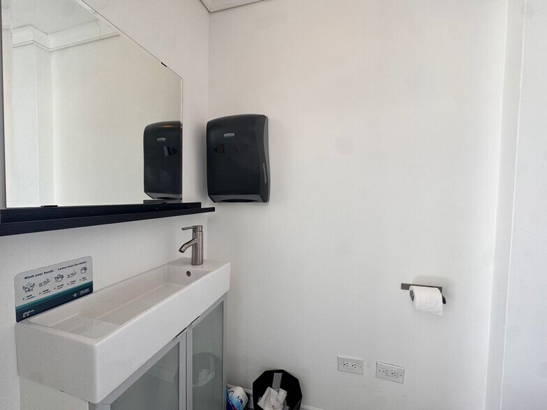 More Photos Of 256 Hazel St, Sudbury General Retail For Lease