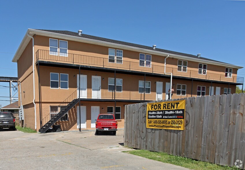 More Photos Of 1300 Bolo Ct, Westwego Apartments For Sale