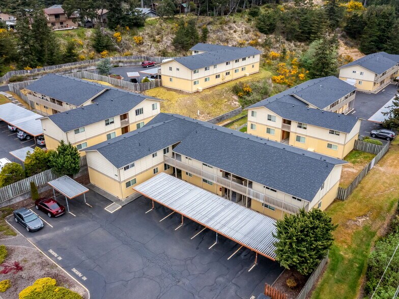 Primary Photo Of 1930 Maple St, North Bend Apartments For Sale