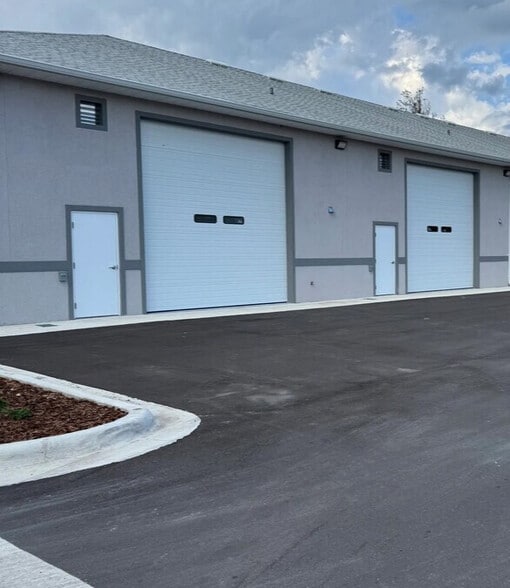More Photos Of 1101 Reed Canal Rd, Port Orange Warehouse For Sale