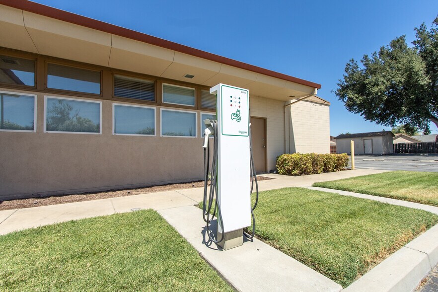 More Photos Of 971 E Broadway Ave, Atwater Office For Lease