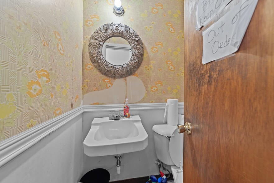 More Photos Of 110 E Wall St, Rural Hall Garden Center For Sale