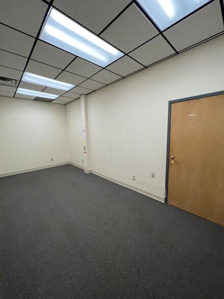 More Photos Of 1500 Genesee St, Utica Medical For Lease