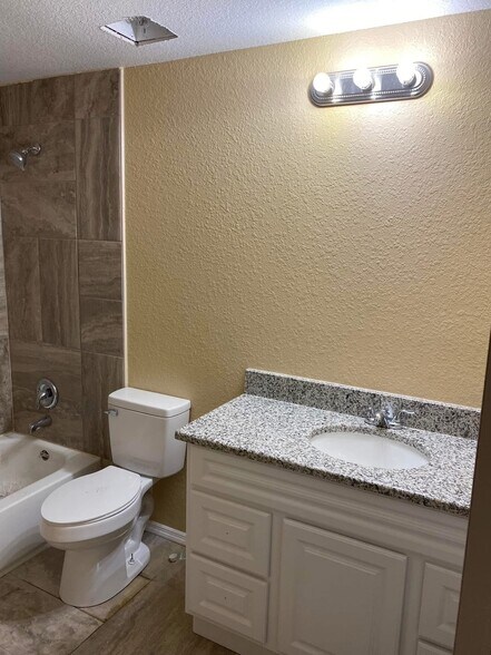 More Photos Of 4341 NW 154th St, Reddick Multifamily For Sale
