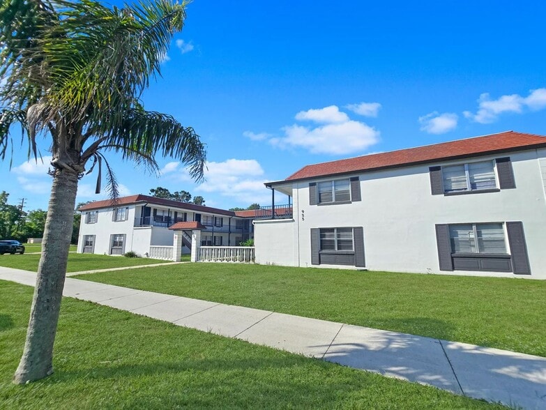 Primary Photo Of 955 Knox McRae Dr, Titusville Apartments For Sale
