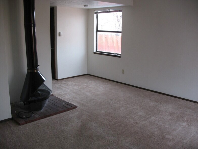 More Photos Of 2382 Camino Capitan, Santa Fe Apartments For Sale