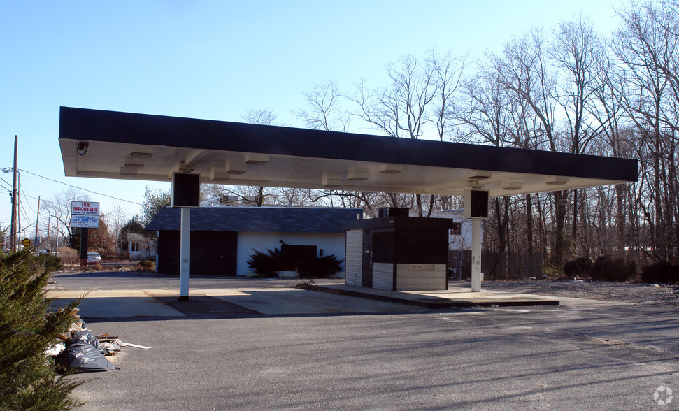 Primary Photo Of 5115 State Route 33, Farmingdale Service Station For Sale