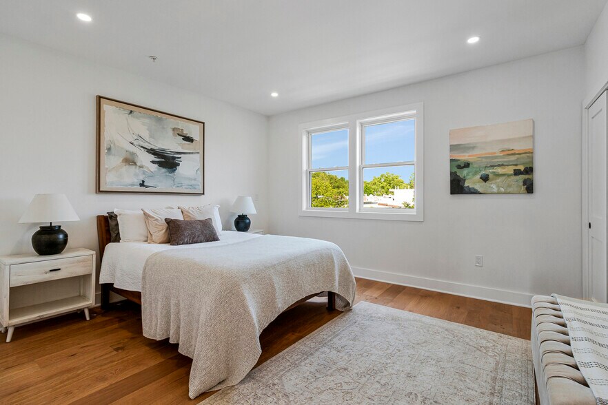 More Photos Of 1140 17th St NE, Washington Apartments For Sale