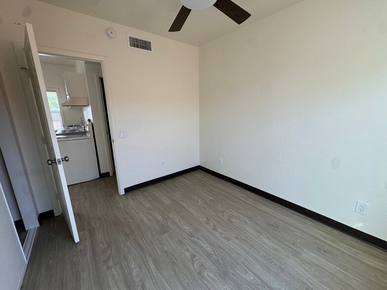 More Photos Of 2411 S 6th Ave, Tucson Apartments For Sale