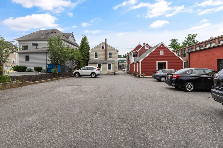 More Photos Of 92 1/2 High St, Danvers Office Residential For Sale