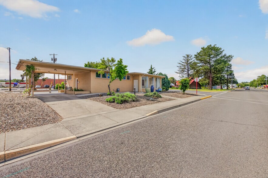 More Photos Of 619 Diagonal St, Clarkston Medical For Sale