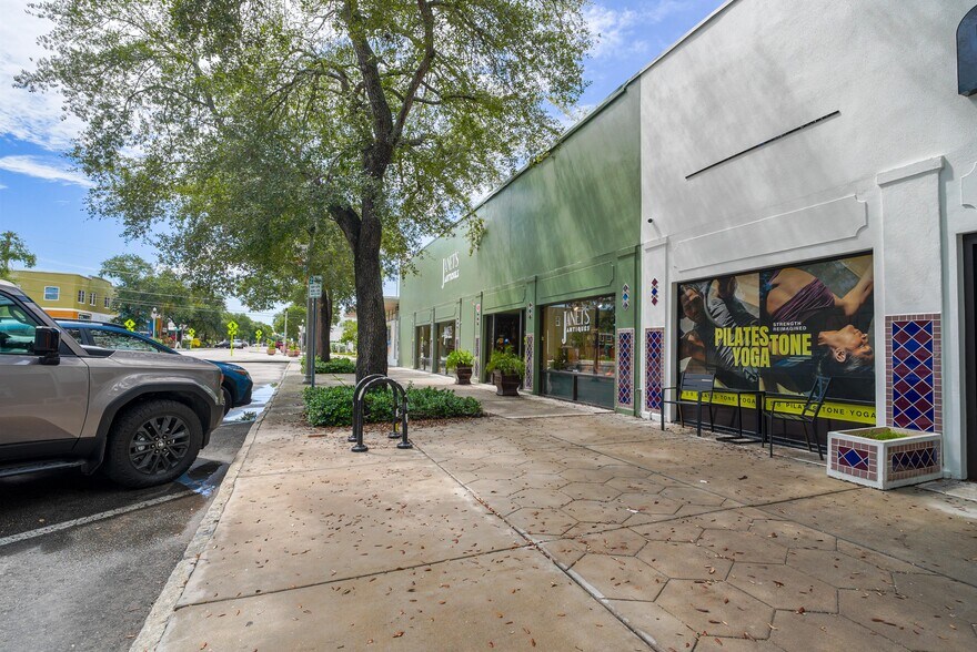 More Photos Of 2529 Central Ave, Saint Petersburg Coworking Space