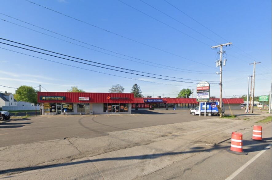 Primary Photo Of 2128 Columbus Rd NE, Canton Storefront For Lease