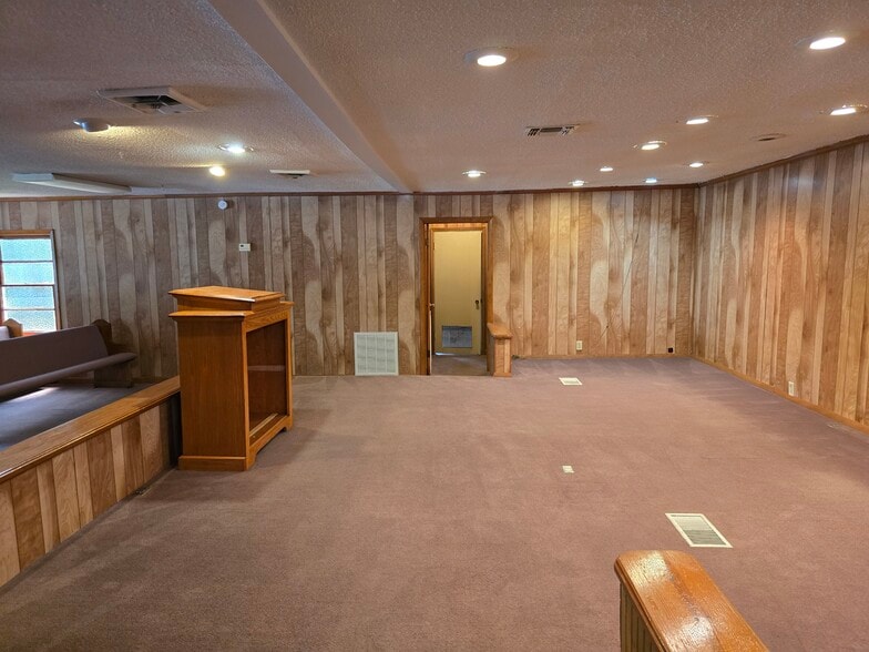 More Photos Of 130 Clay St, Hinesville Religious Facility For Sale
