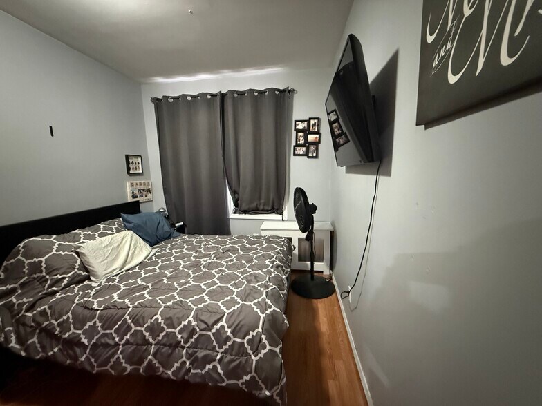 More Photos Of 86-17 Sutter Ave, Ozone Park Storefront Retail Residential For Sale