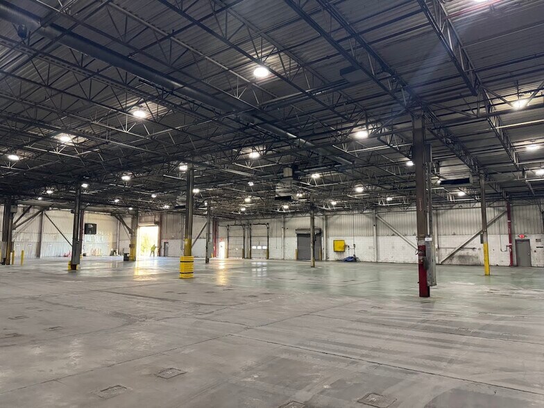 More Photos Of 188 Earl Davis Dr, Russellville Manufacturing For Lease