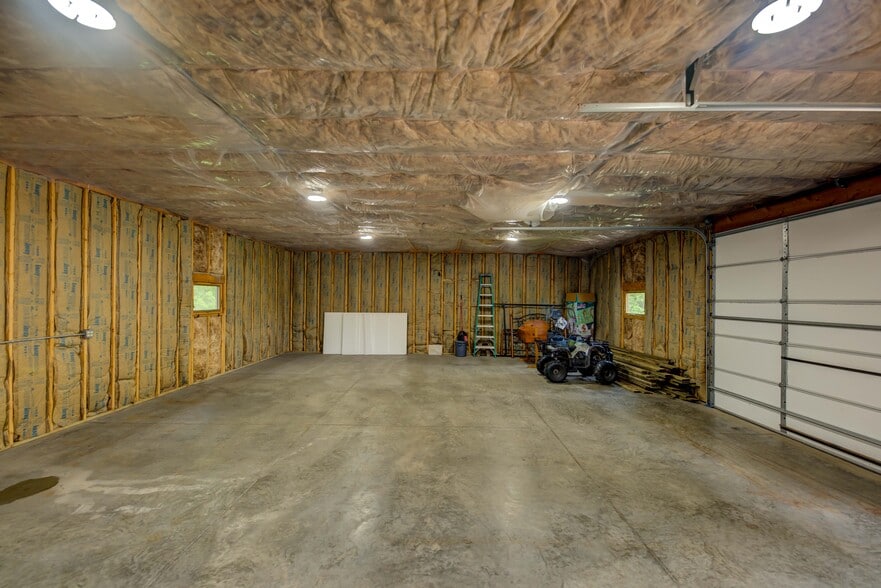 More Photos Of 229 Idaho St, Oshkosh Industrial For Sale