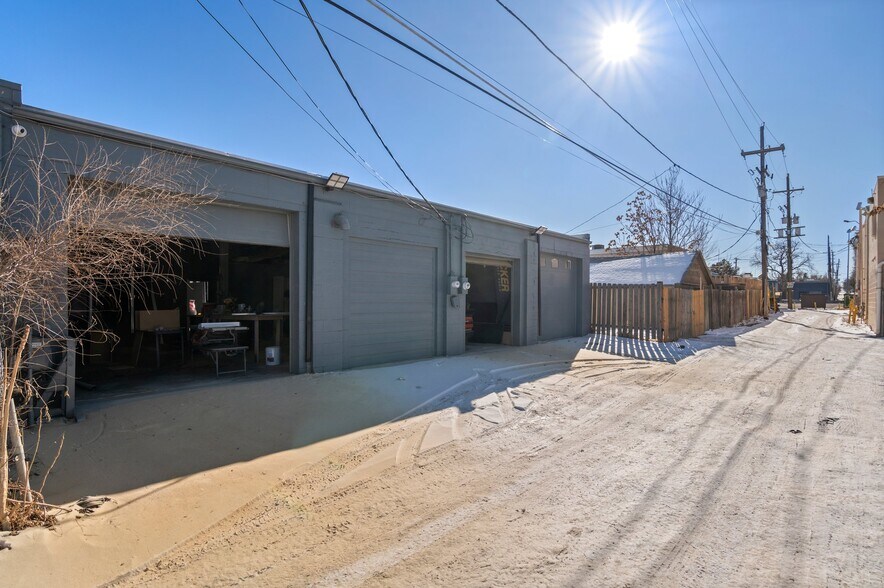 More Photos Of 1535 Chester St, Aurora Auto Repair For Sale