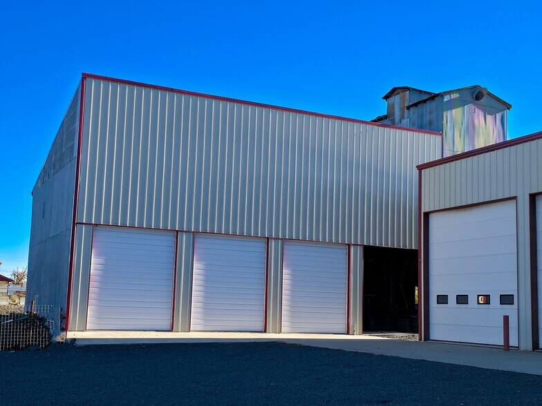 Primary Photo Of 10 S Commercial St, Cambridge Warehouse For Sale