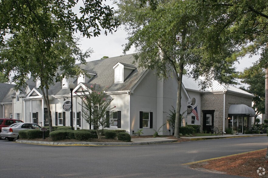 More Photos Of 301 Main St, Hilton Head Island Unknown For Lease