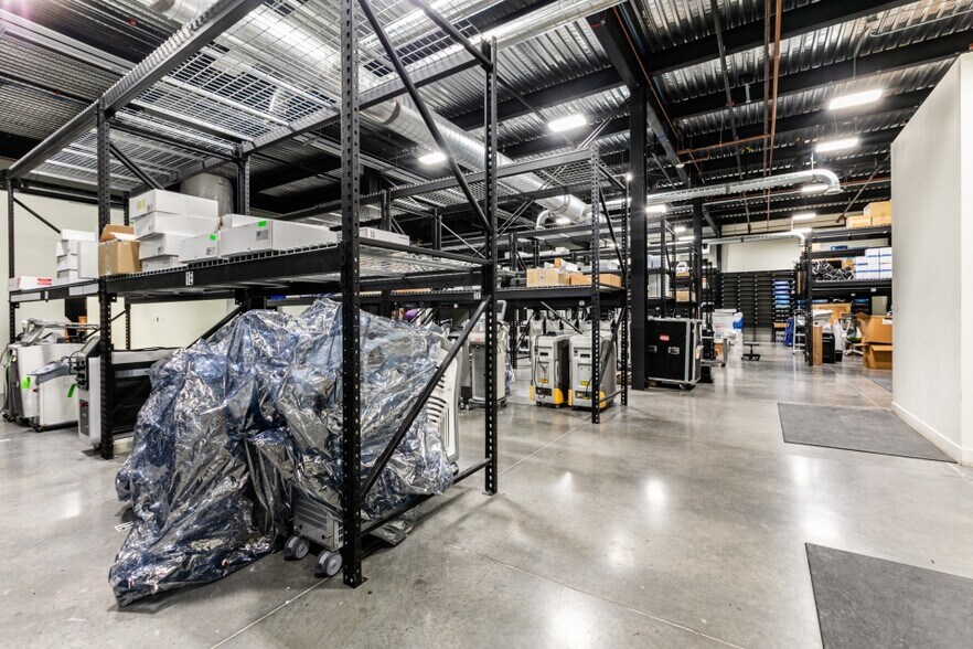 More Photos Of 4383 Forestdale Dr, Park City Warehouse For Lease