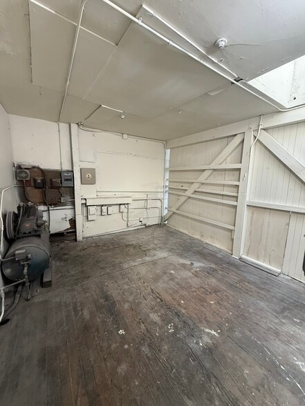 More Photos Of 616 S Amphlett Blvd, San Mateo Auto Repair For Sale