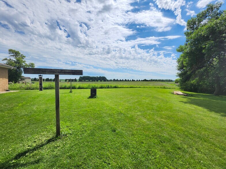 More Photos Of 204 3rd St SW, Rake Apartments For Sale